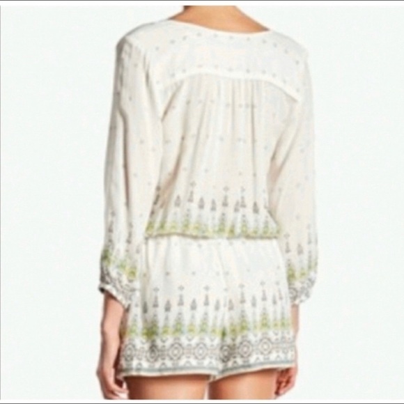 NWT Gypsy 05 Printed Romper Button Surplice Bust SZ M - Picture 2 of 10